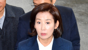 많은 취재진에 놀란 나경원 원내대표