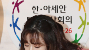 바리스타로 변신한 소녀시대 써니