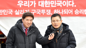 인터뷰하는 황교안 대표