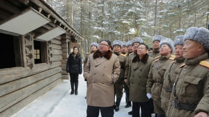 백두산 시찰 나선 김정은
