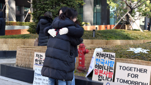 '아버지는 한국인, 어머니는 일본인'  평화를 염원하는 프리허그