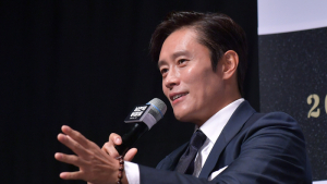 이병헌 '마그네슘 부족 눈 연기까지 완벽해'