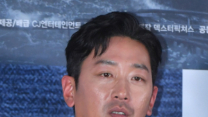 하정우 '재난 전문 배우'