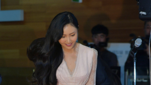 화사 '화사한 드레스'