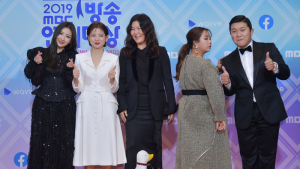 언니네 쌀롱, 화려한 패션