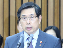 박상기 “윤석열, 조국 낙마 운운”…추미애 이어 진실게임