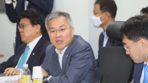 최강욱, 윤석열 검사장 회의 소집에 “똘마니들 규합” 비판