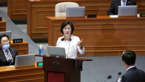 김태흠 “싫은 소리 들어야” vs 추미애 “망신주기 위한 질문 말라”