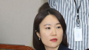 與초선 이소영, 대정부질문 중 통합당·주호영 공개 저격 