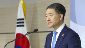 박능후 “부양가족 있어도 생계급여 준다… 부양의무자 기준 폐지”