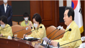 정 총리 “전국적인 사회적 거리두기 2단계 확대 논의”