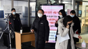 코로나19 신규 확진 400명 눈 앞…국내발생 387명, 해외유입 10명