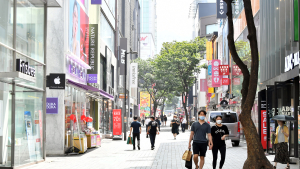 정부, 거리두기 3단계 '만지작'...10인 이상 모임 전면 금지될까