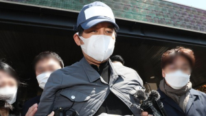 김봉현, 룸살롱 언제 갔나…‘접대시점’ 특정 주력