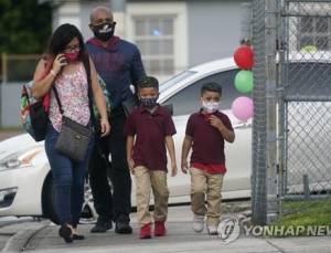 美 대선 앞두고 코로나19 일일 확진자 10만명 넘어… 사상 최다