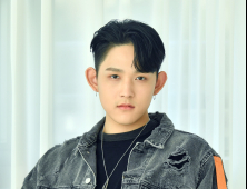 지플랫, 데뷔 싱글 디자이너 발표