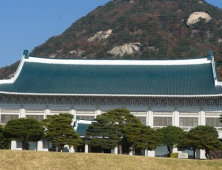 靑 “3차 재난지원금은 선별지급이 가장 효율적”