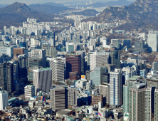 바닥난 ‘보증한도’… HUG 전세금보증 중단되나