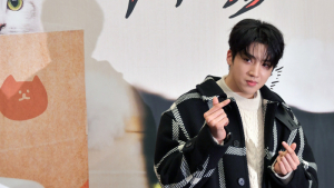 펜타곤 우석 '고양이들의 자이언트 시터'