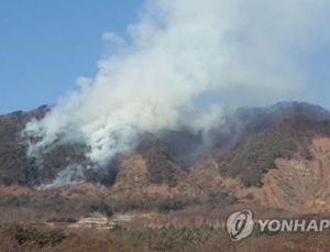 춘천 산불 진화 재개..헬기 6대·160여명 투입