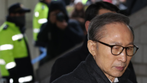 검찰, 이명박 전 대통령 항소심서 징역 23년 구형