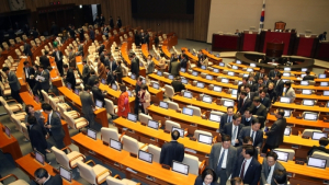 국회, 본회의서 민생법안 180여건 처리…검경수사권조정법 상정 가능성↑