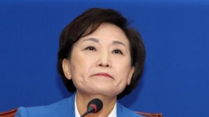 김현미 장관, 시민 항의에 “동네 물 많이 나빠졌네”