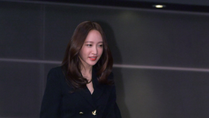 안희연 '올블랙 미니 원피스'