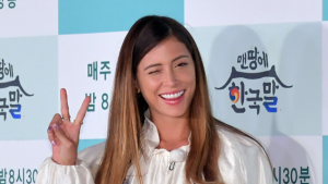 나탈리아 '상큼한 브이'