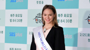 뷔락 코럭냐이 '청순한 미모'
