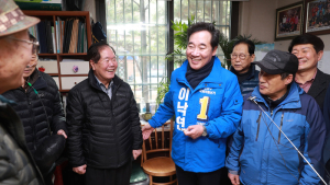 경로당 찾은 이낙연