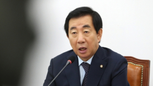 ‘딸 부정채용 혐의’ 김성태, 불출마 선언…“보수우파 승리 위해 백의종군”
