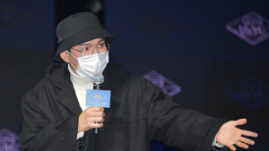 '입술 부상' 장성규, 마스크 쓰고 등장