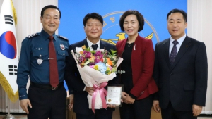 NH농협은행 고창군지부 김덕규 과장, 보이스피싱 피해예방 '감사패'