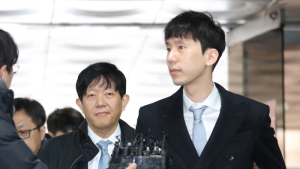 타다-택시, 여객법 놓고 프레임 전쟁...혁신 막는 법인가, 혁신하는 법인가 