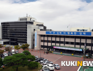 공적마스크 1인당 50매씩 '통큰 공급'
