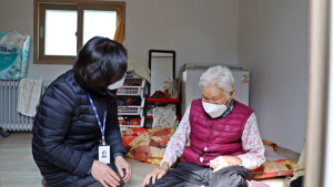 함양군, 코로나19 여파로 지역 취약 어르신에게 무료 식사 배달 서비스