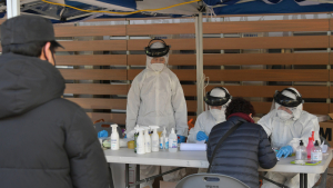 검진 받는 코리아빌딩 입주자