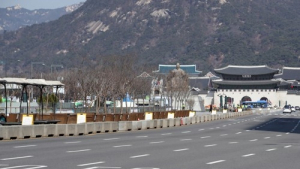 ‘사회적 거리두기’ 경기하락과 감염예방 ‘딜레마’