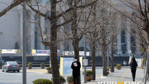 '개강은 했지만...' 한산한 대학 캠퍼스