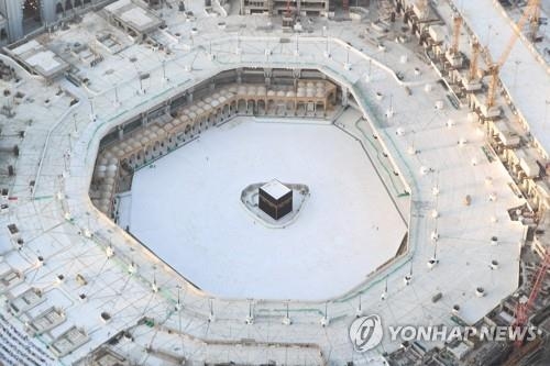 텅빈 이슬람 최고 성지 메카의 대사원, 사진=AFP/연합뉴스