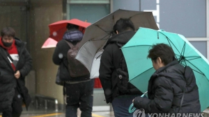 19일 전국에 때아닌 태풍급 강풍 …순간 풍속 '최대 126㎞'