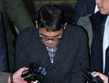 경찰, '성폭행 의혹' 김건모 기소의견 검찰 송치