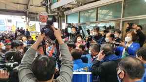 [총선]더불어민주당 사회적거리두기는 남의 일?...본격 선거 돌입 주말 첫 전북 방문
