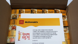맥도날드, 지하철 청소 근로자에 빅맥·커피 8000개 제공