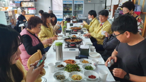 [다정한 쿠기] 안가본 상점 물건 팔아주기…공무원들의 가상스런 코로나19 이기기