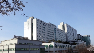 서울아산병원 확진자 전달 24일부터 두통…접촉 환자 집단 격리