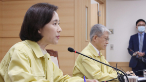 '온라인 개학'에 통신사 EBS 데이터 지원...삼성·LG도 기기 기증