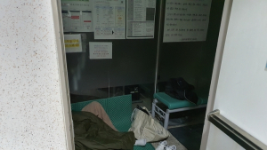 1000만원 대출받기 위해 밤새 줄서는 소상공인들