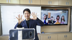SK텔레콤, 온라인 개학에 그룹 영상통화 '서로' 도입